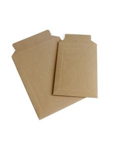 Versandtaschen aus Karton